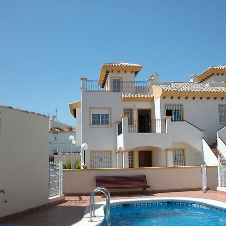 2 Bedroom Cozy Apartment In Torrevieja Ngoại thất bức ảnh