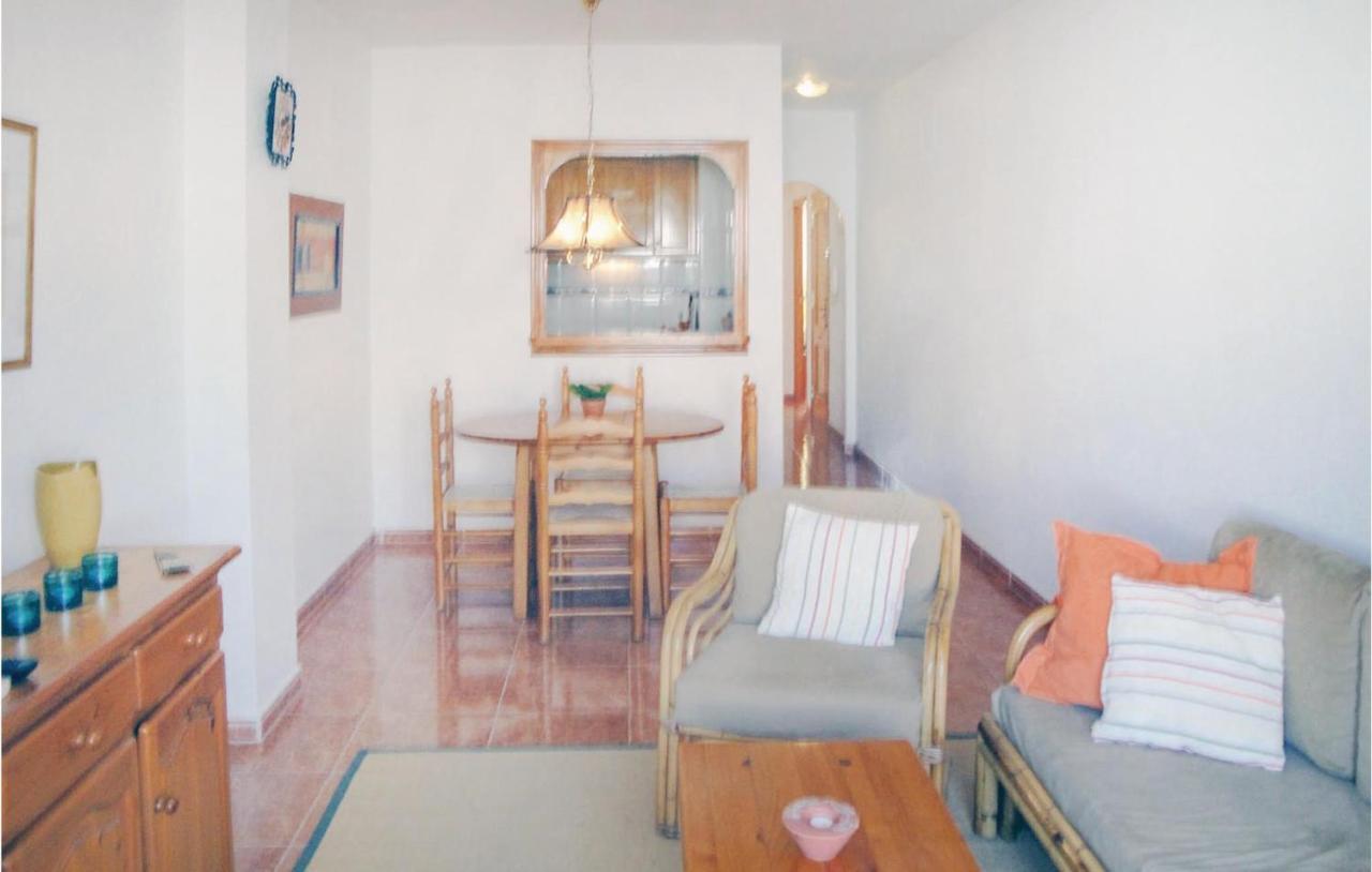 2 Bedroom Cozy Apartment In Torrevieja Ngoại thất bức ảnh
