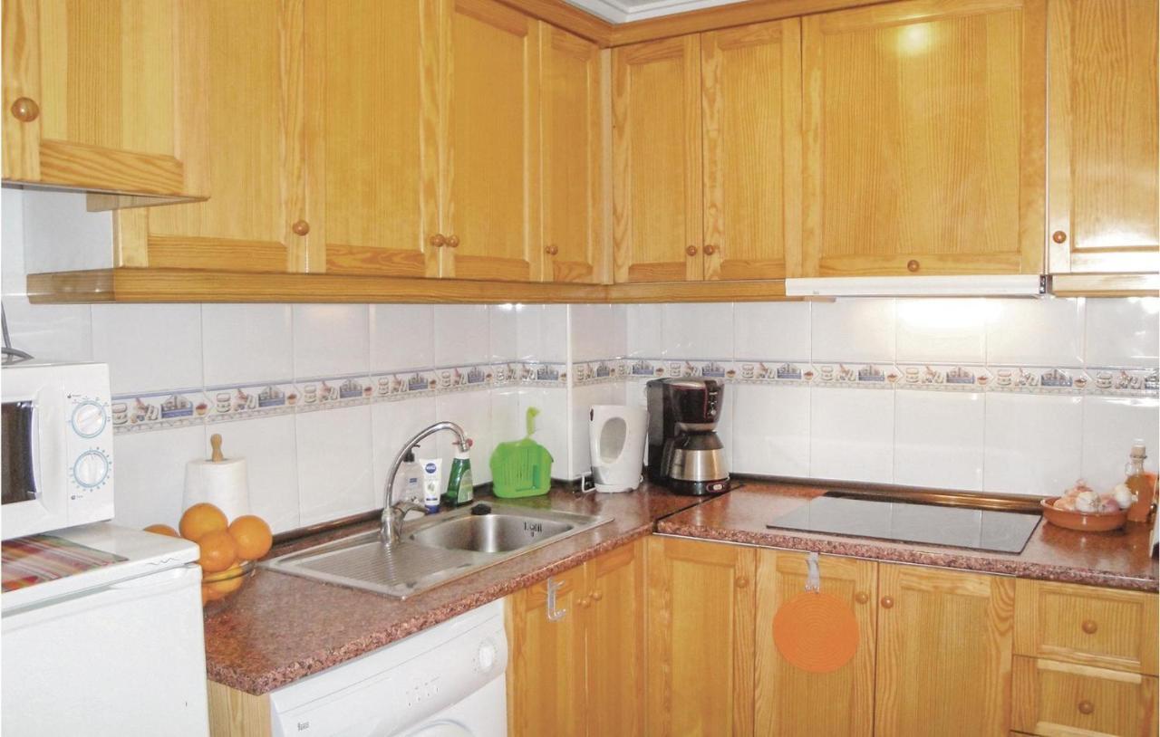 2 Bedroom Cozy Apartment In Torrevieja Ngoại thất bức ảnh